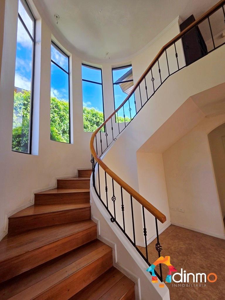 Casa en Venta en Cumbayá (No Adosada) | 360 m² de Terreno | a 5 Minutos Caminando de La Usfq — imagen 9