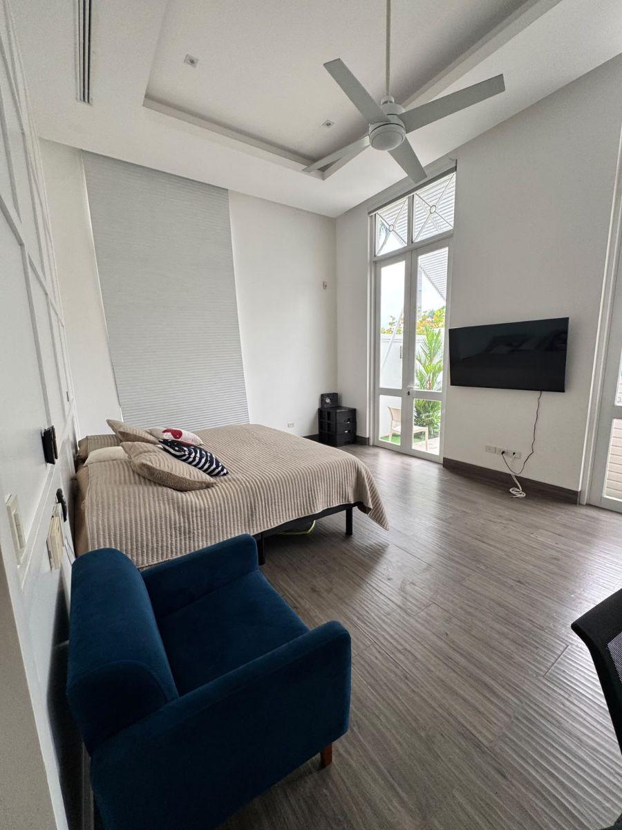 Plaza Lagos Villa 887 T Const 651 Master Abajo 4 Dorm. Al Canal, Guayas — imagen 5