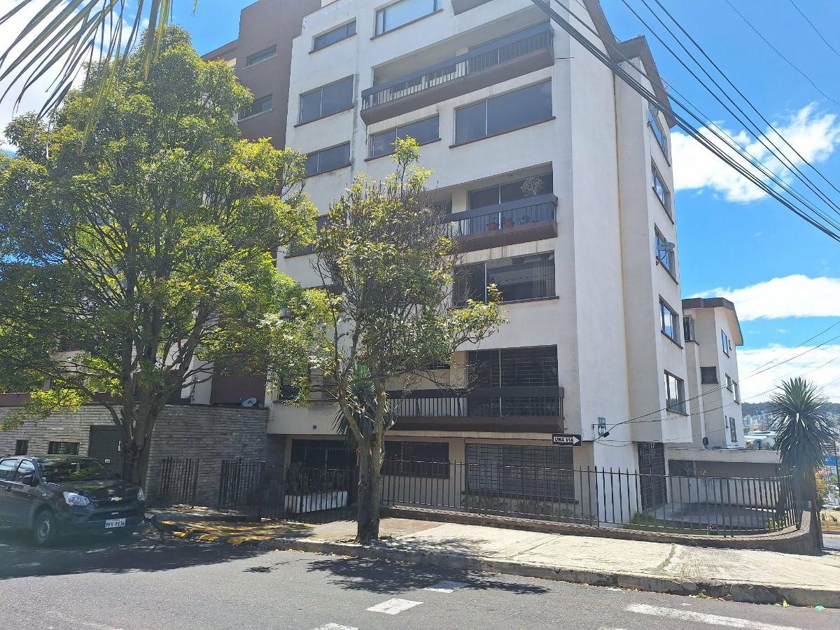 Vendo Amplio Departamento Duplex Sector Quito Tenis — imagen 5