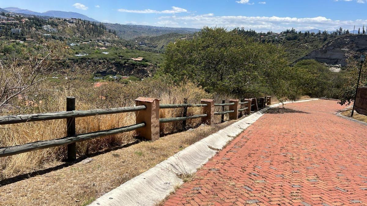 Tumbaco Terreno de Venta en La Urbanizacion La Viña — imagen 10