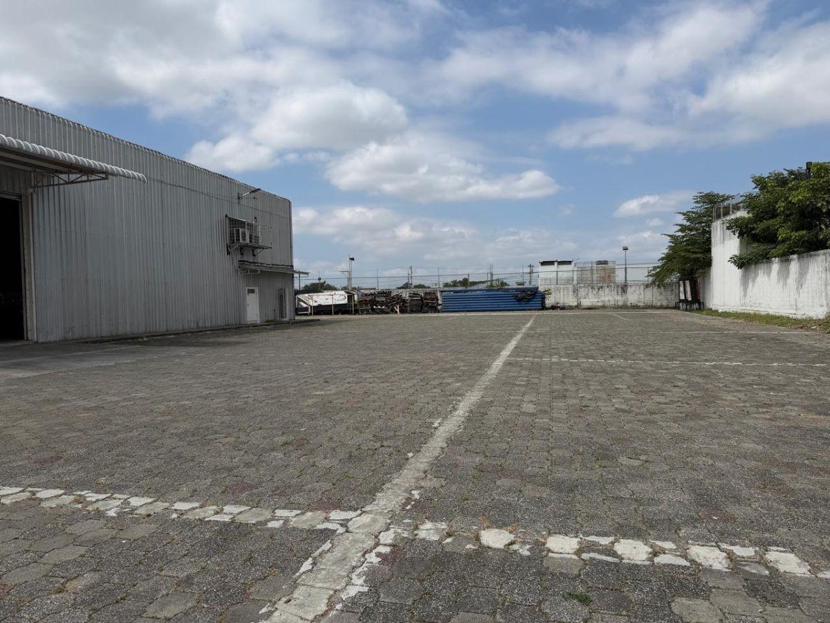 Alquiler Terreno 15.200 m² - con Galpones, Av Francisco de Orellana, Sector: Los Vergeles, Norte Guay, Guayas — imagen 9