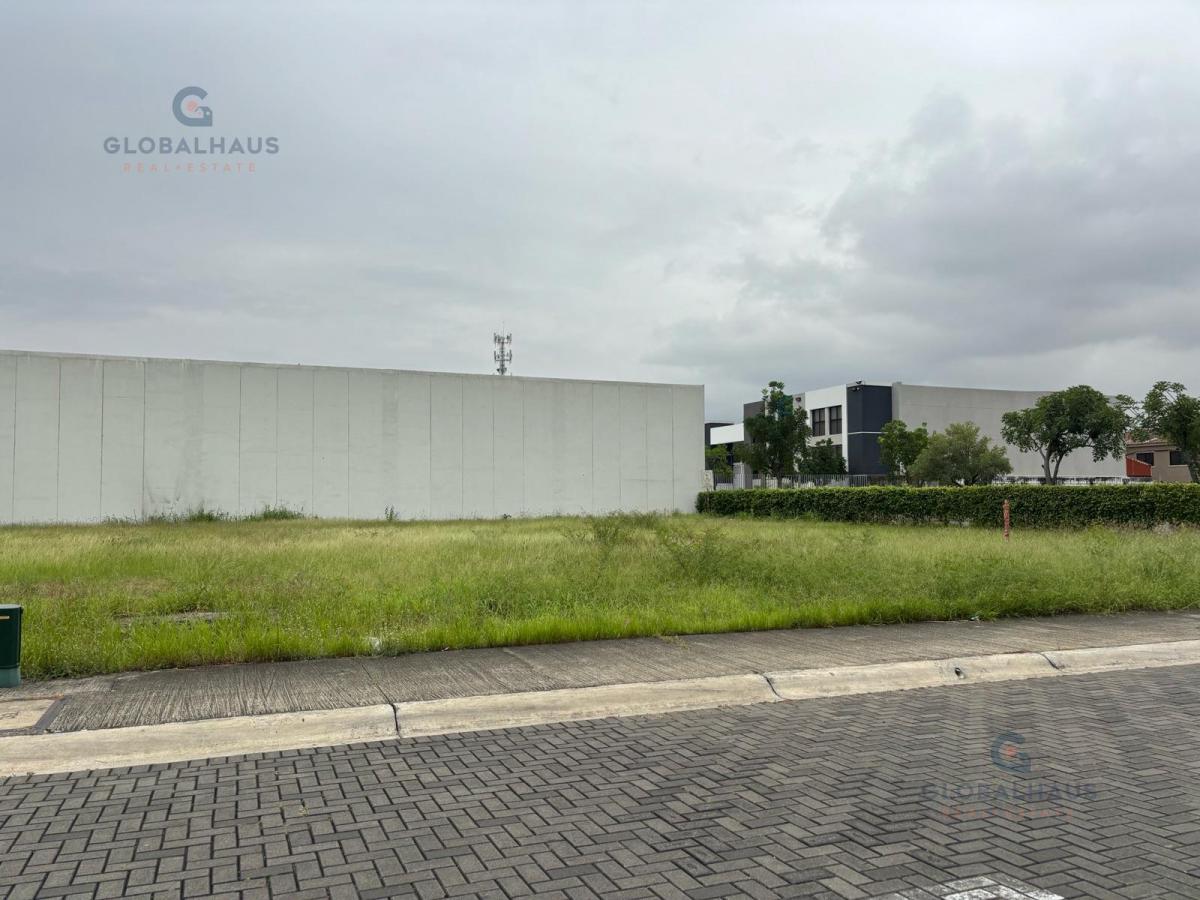Alquiler de Terreno Esquinero en Plaza Nexus. m. B. Guayas — imagen 9