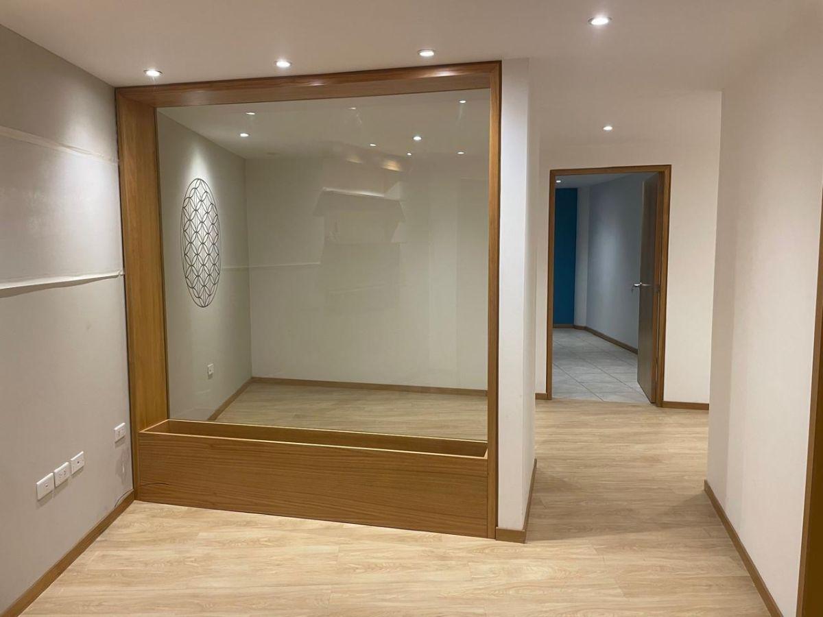 Vendo Arriendo Excelente Oficina Bien Ubicada - Sector Cumbaya — imagen 5