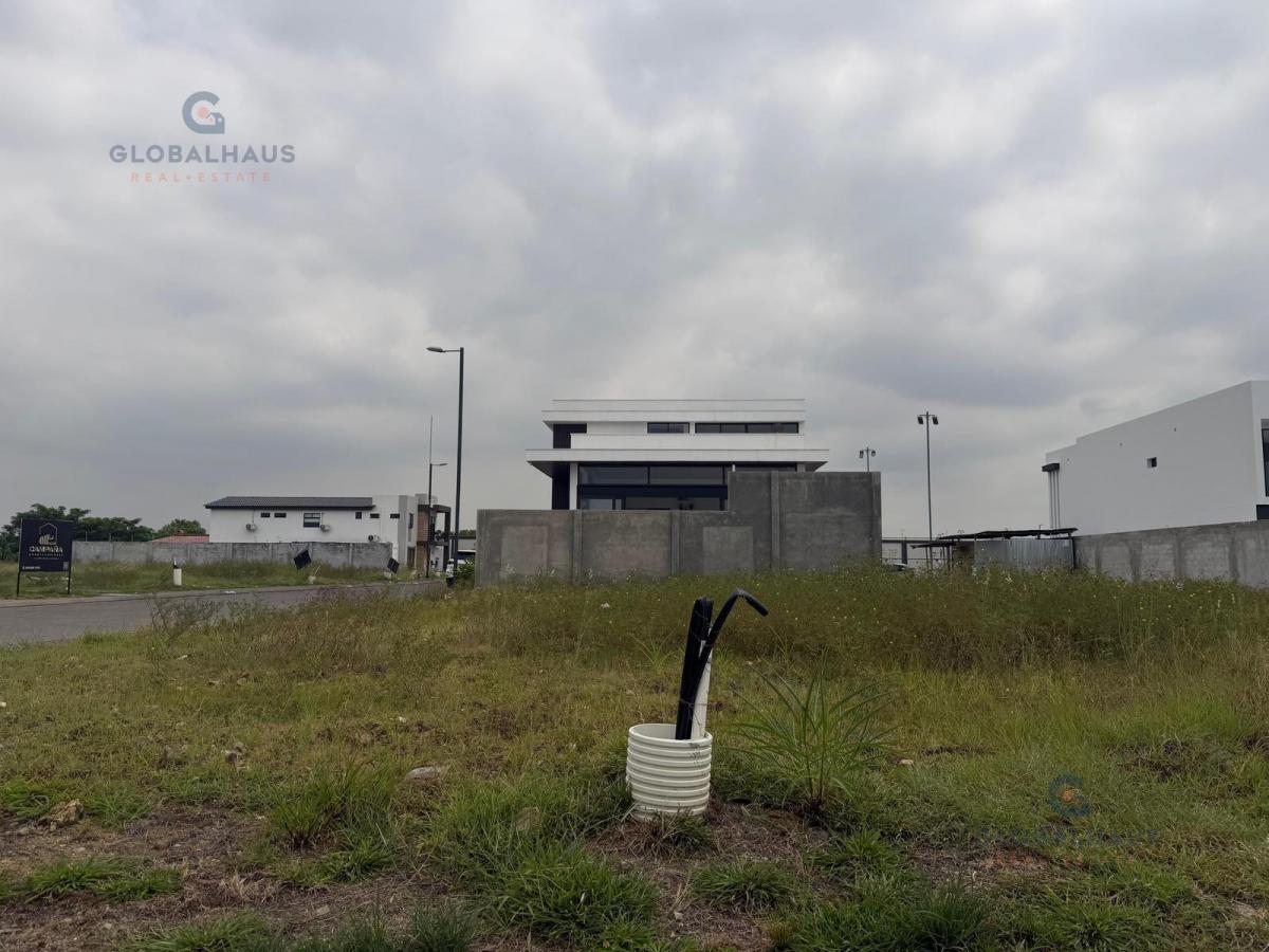 Venta de Terreno Esquinero en Isla Celeste. m. C. Guayas — imagen 9