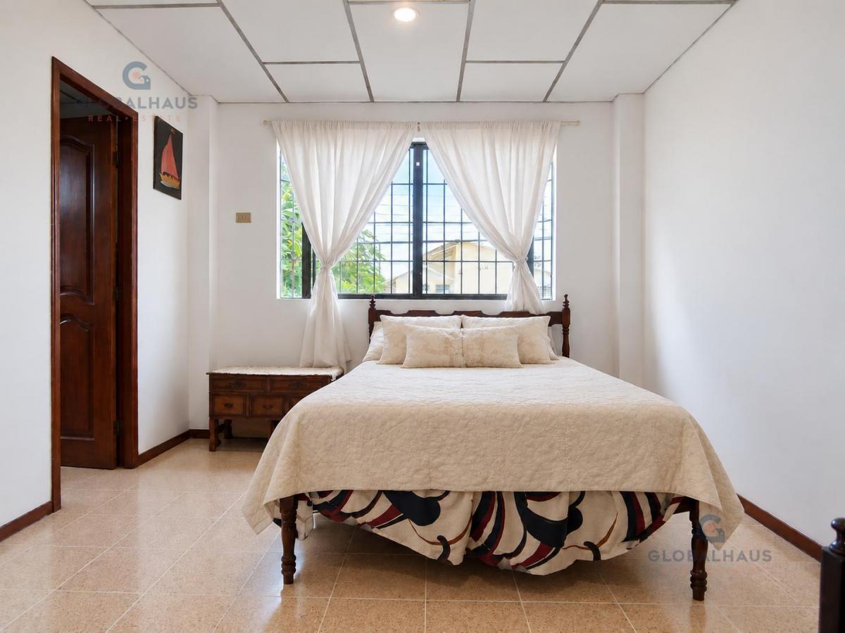 Venta Casa Esquinera Más Suite Independiente 204 m² de Terreno Samanes 5 E. I, Guayas — imagen 6