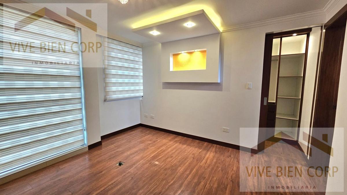 Vendo Casa de Dos Plantas en El Pinar Alto Dentro de Urbanización y con Seguridad de Primera — imagen 9