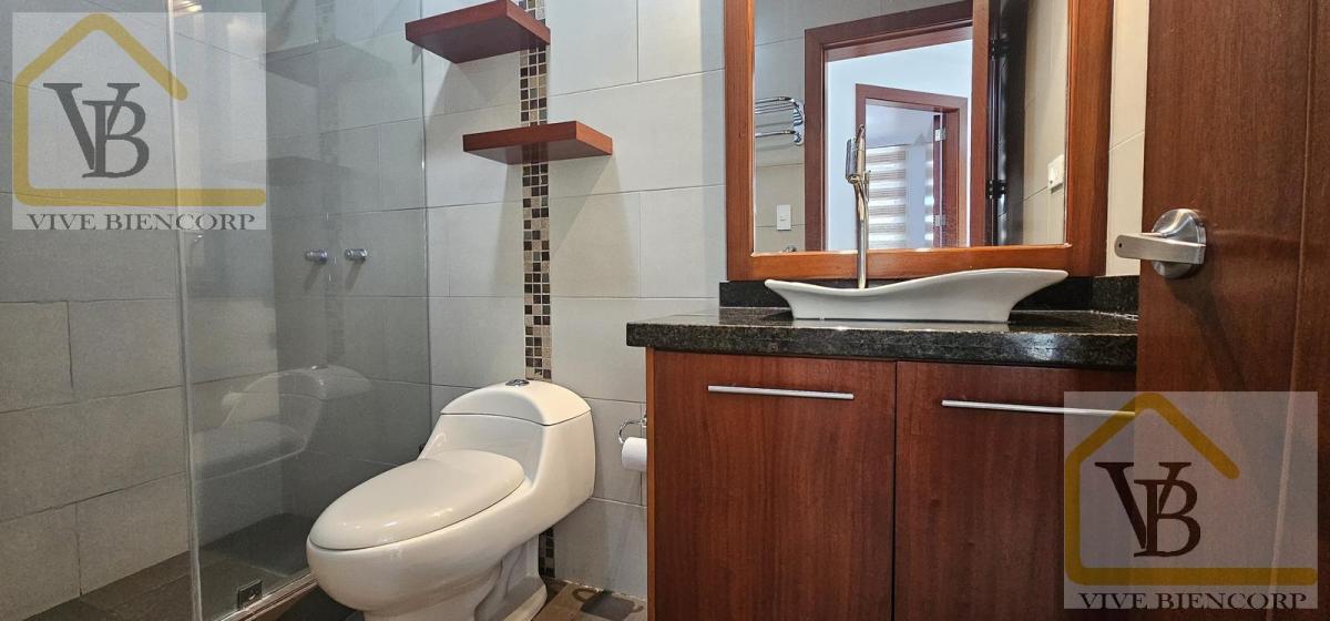 Vendo Casa de Dos Plantas en El Pinar Alto Dentro de Urbanización y con Seguridad de Primera — imagen 5
