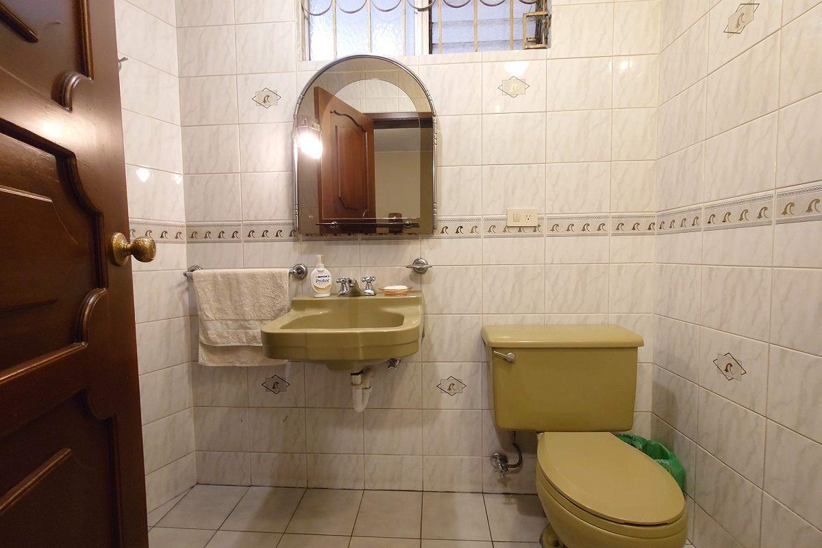 Sector Bicentenario. Casa Comercial, Oficinas, Consultorios. Propiedad Ideal Para Multiples Usos — imagen 5