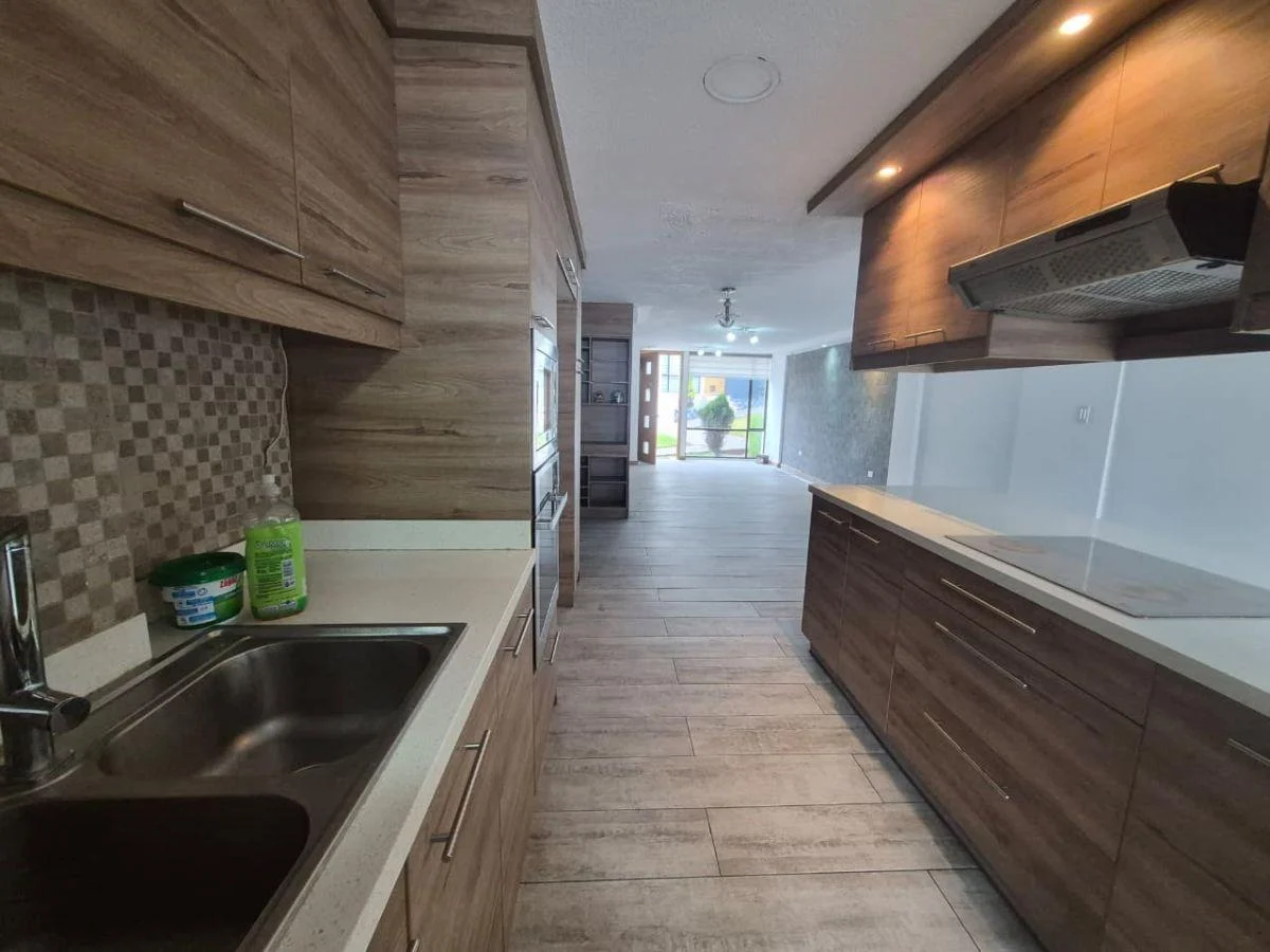 Ventas Casa Tres Domitorios San Isidro — imagen 8