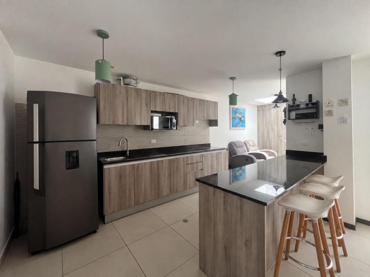 Casa Esquinera de Venta en Puembo — imagen 8