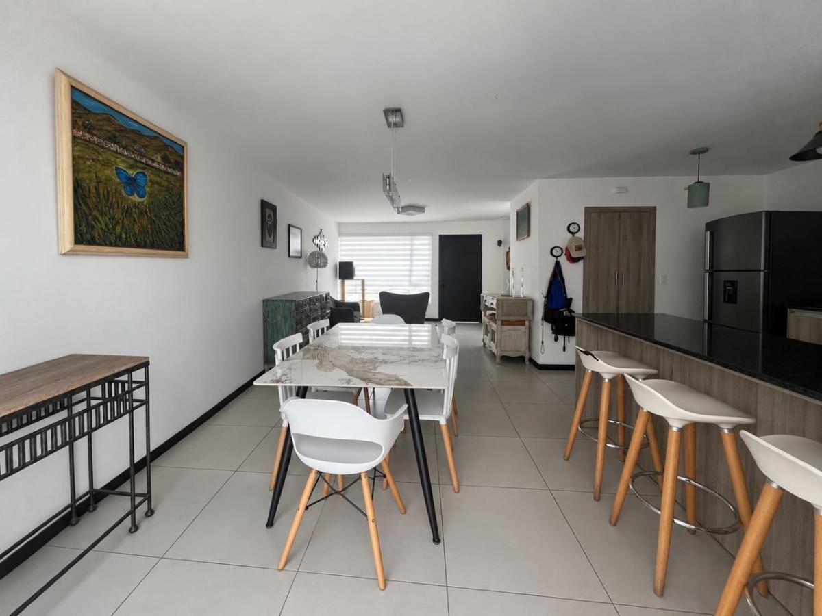 Casa Esquinera de Venta en Puembo — imagen 6