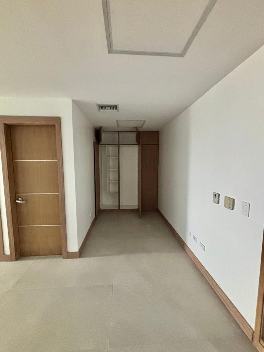 Oficina en Venta, Totalmente Remodelada – Edificio Professional Center, Guayas — imagen 6