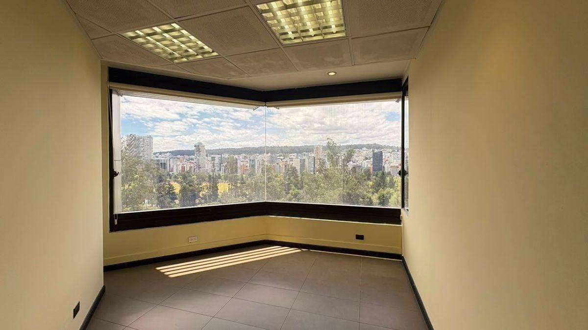Vendo Oficina Av Amazonas Frente Al Parque La Carolina — imagen 8