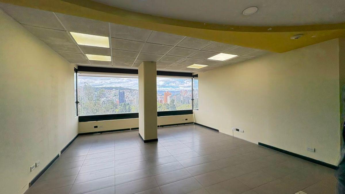 Vendo Oficina Av Amazonas Frente Al Parque La Carolina — imagen 7
