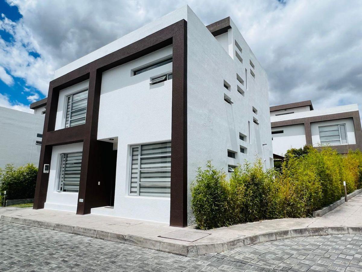 Casa en Venta de 3 Pisos, 4 Dorm. | Conjunto Privado – Tumbaco — imagen 10