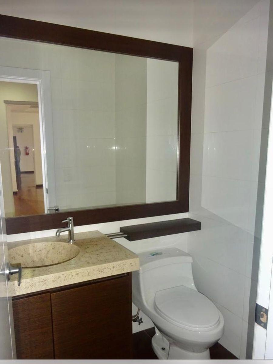 Oficina de Venta en Edf Corporativo en La Shyris — imagen 7
