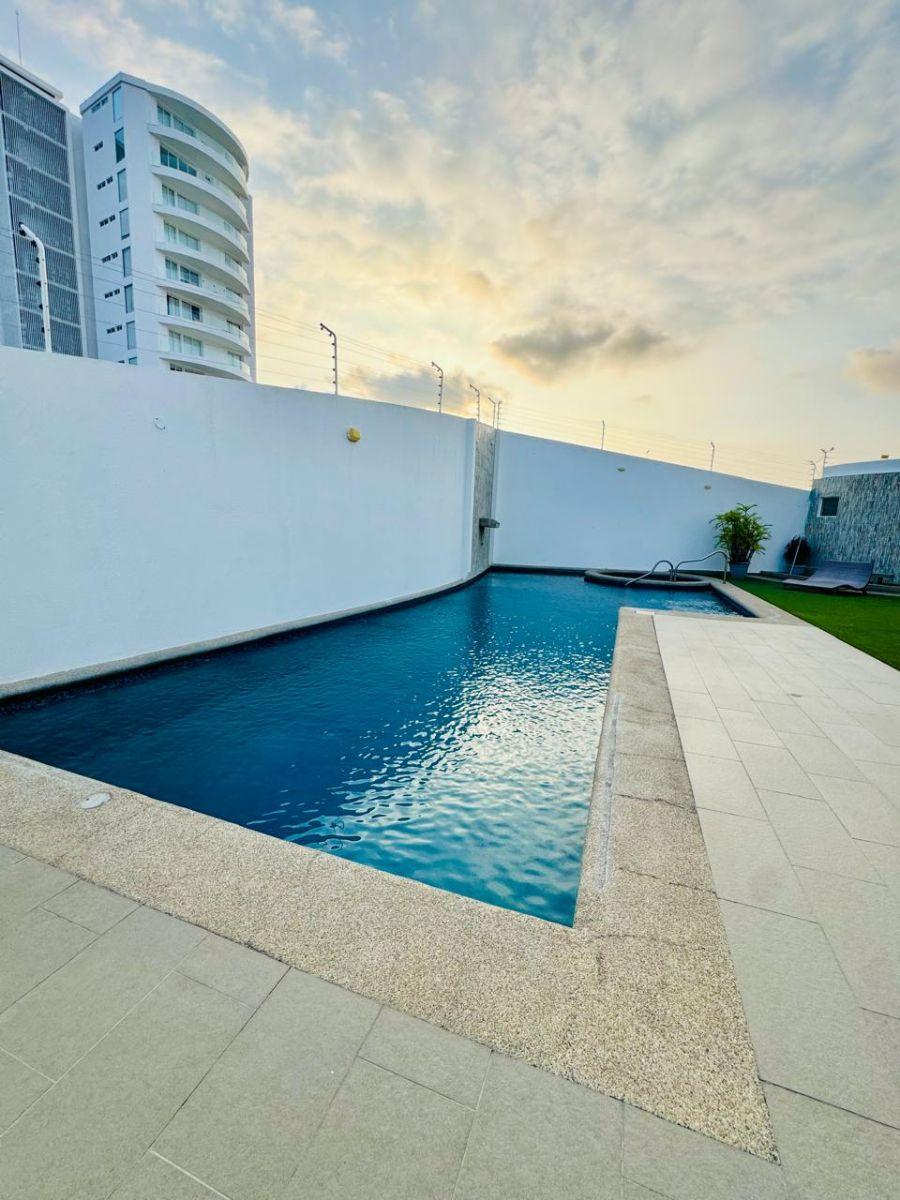 En Venta Departamento de 3 Habitaciones con Vista Al Mar en Urbanización Exclusiva de Manta, Manabí — imagen 9
