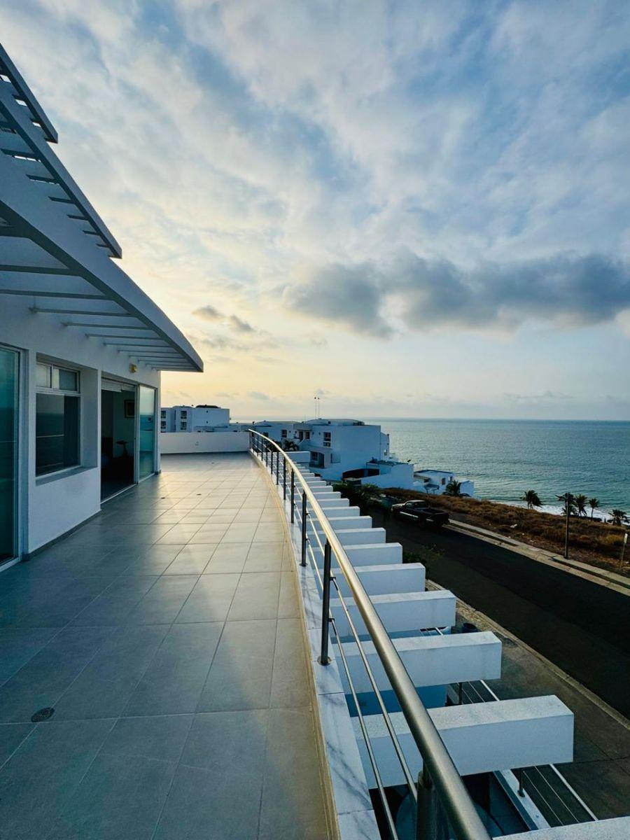 En Venta Departamento de 3 Habitaciones con Vista Al Mar en Urbanización Exclusiva de Manta, Manabí — imagen 4