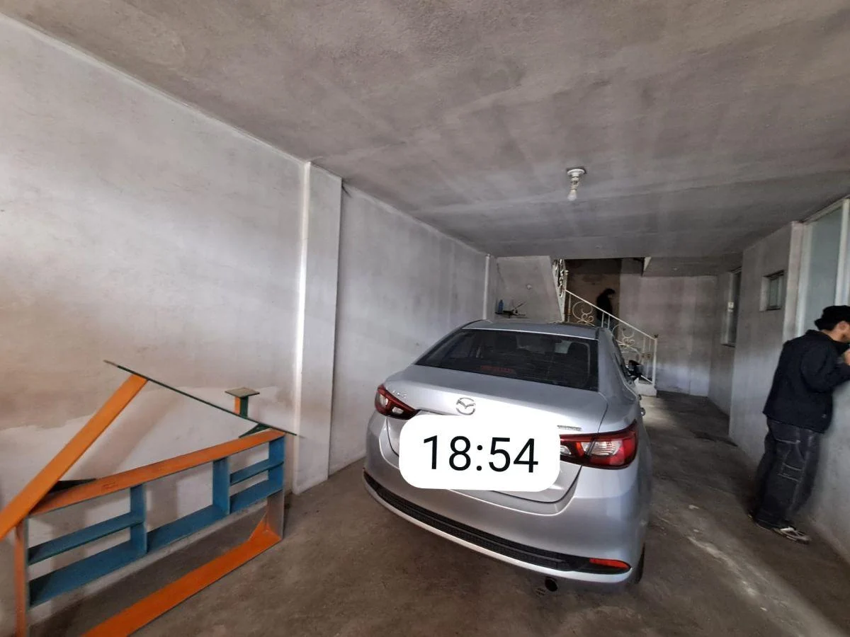 Amplia Casa Rentera en Venta de 4 Departamentos — imagen 8