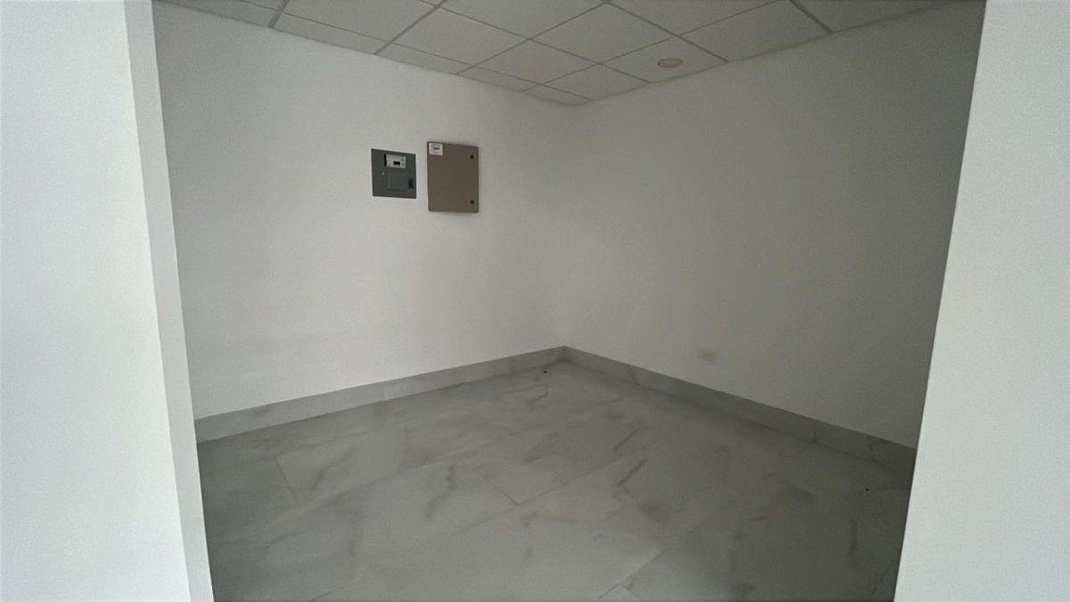 Venta Oficina 53 m² - Edif. Titanium - Av Febres Cordero - Ciudad Millenium, Guayas — imagen 3