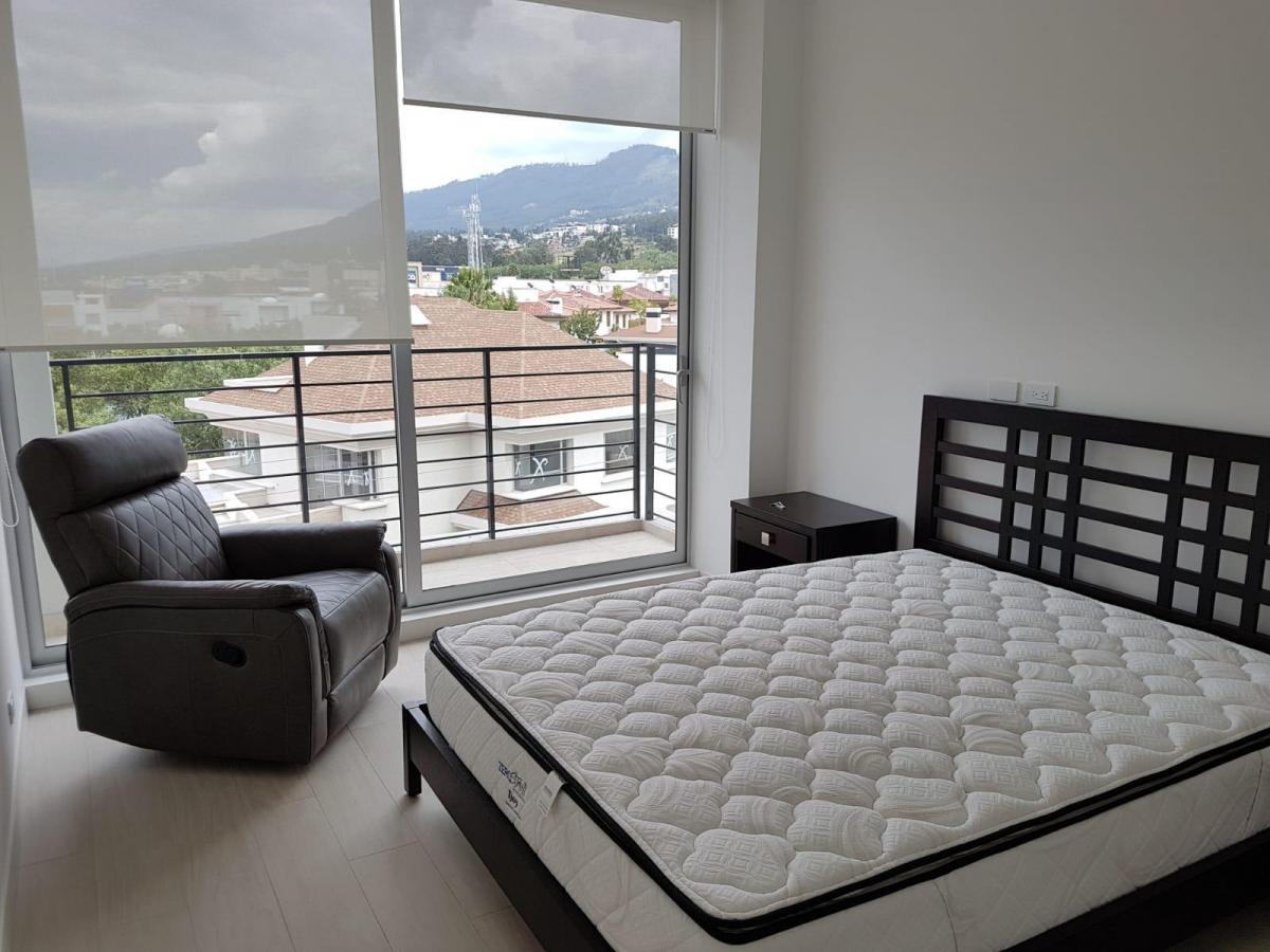 Rento o Vendo Departamento Moderno en Yoo Cumbayà — imagen 4