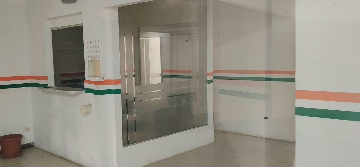 Clemente Ponce, Vendo Local Comercial, 157 m², 6 Ambientes, Bodega, Parqueadero, 197 m² Total — imagen 5
