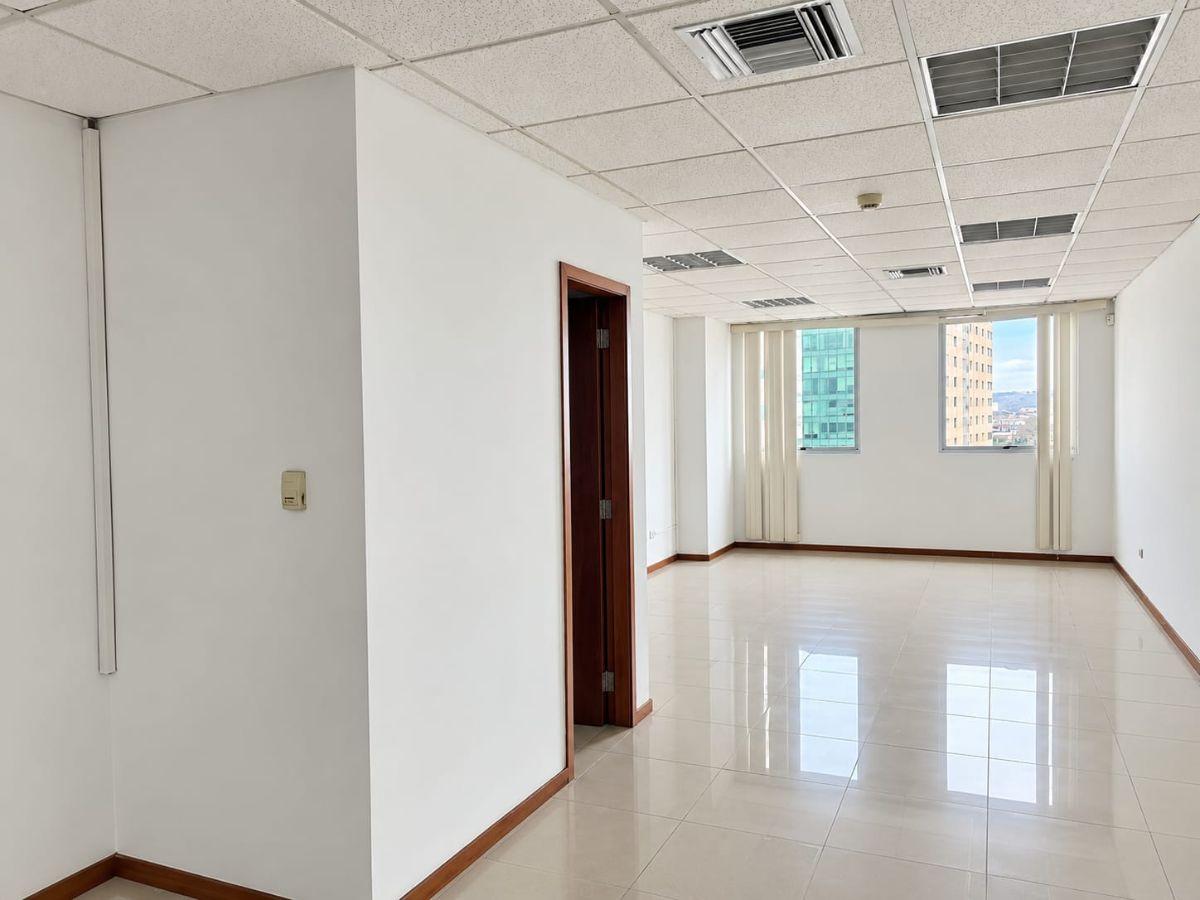 Oficina Comercial de 40 m² en Venta, Edificio Trade Building, Norte de Guayaquil, Guayas — imagen 9