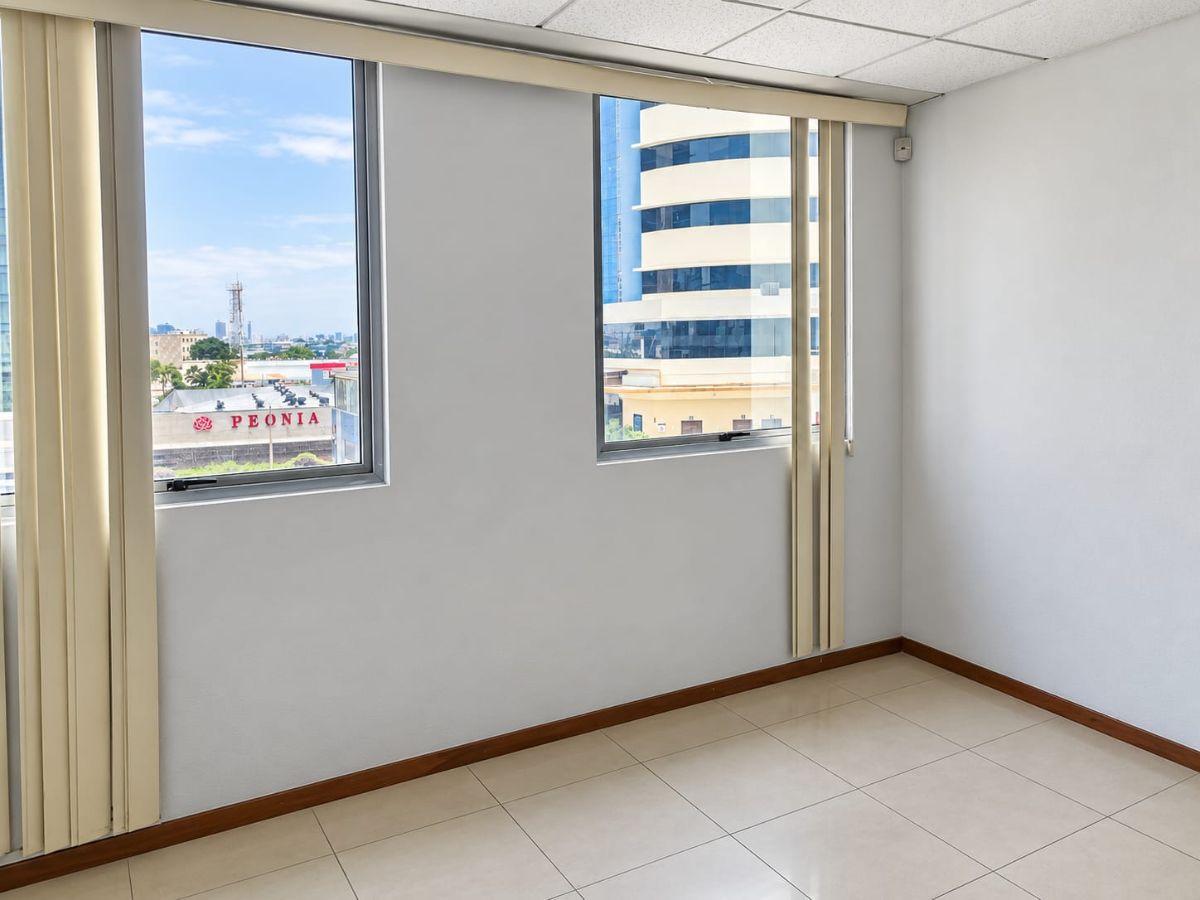 Oficina Comercial de 40 m² en Venta, Edificio Trade Building, Norte de Guayaquil, Guayas — imagen 7