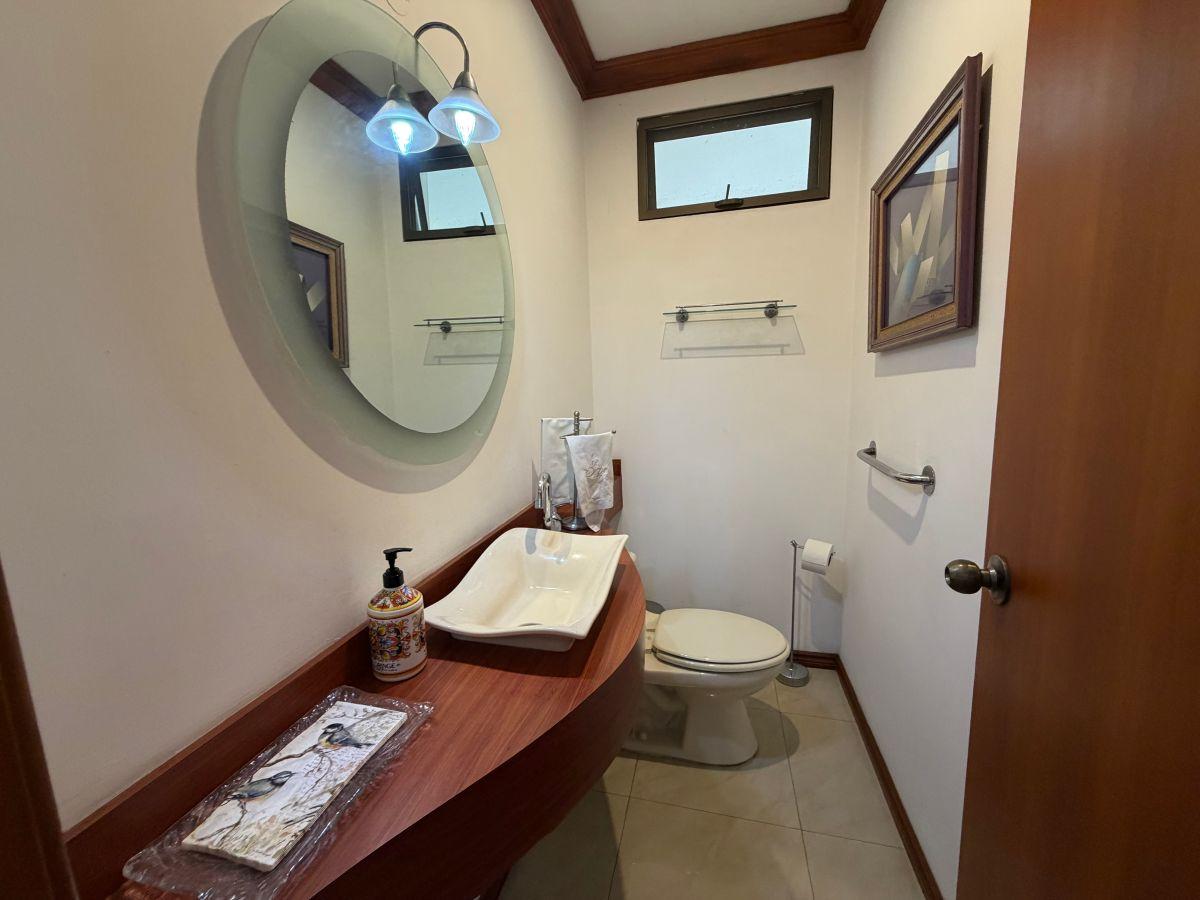 Vendo Casa 4 Dorm. Km. 7 Via a Samborondon, Guayas — imagen 8