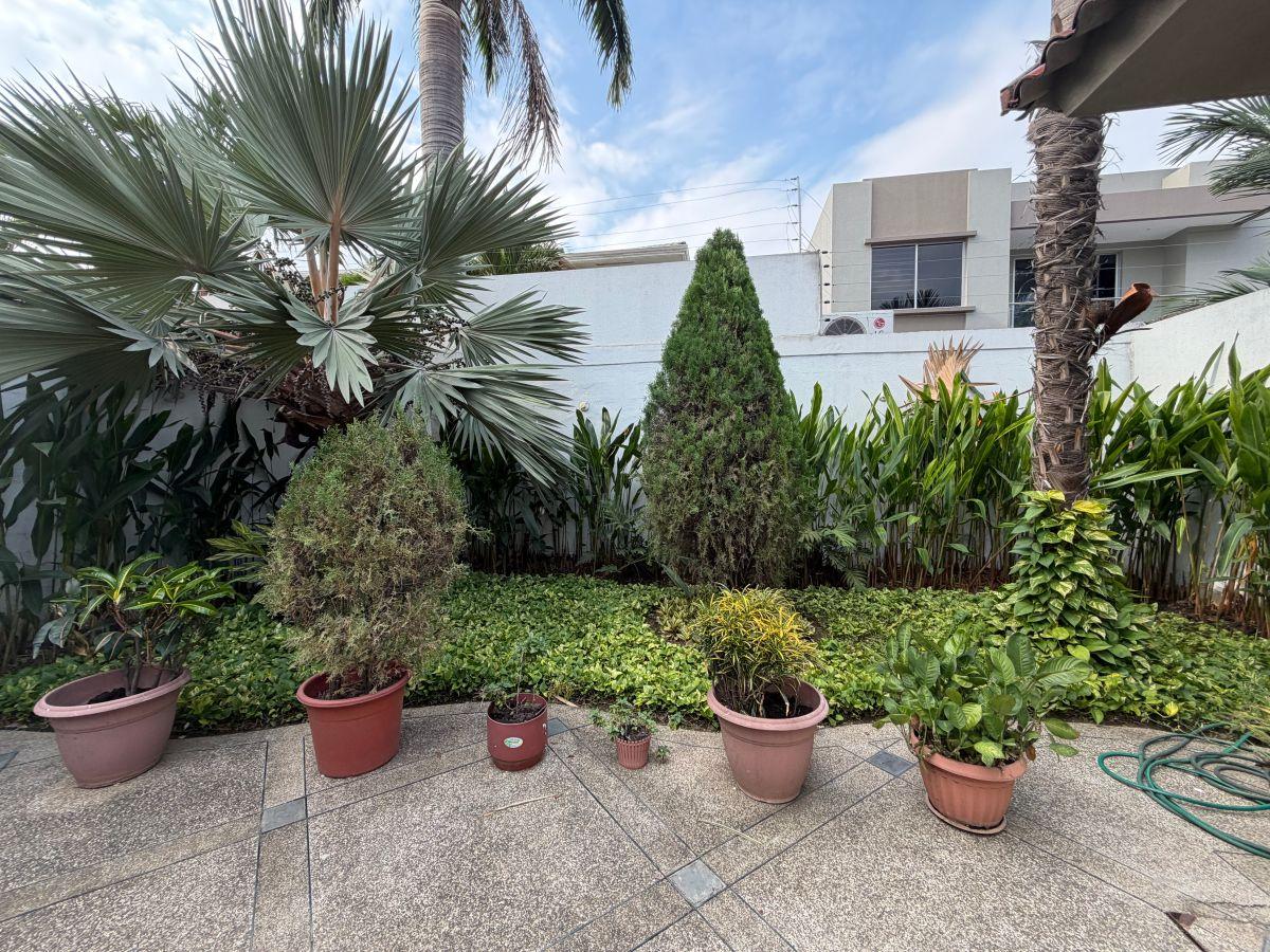 Vendo Casa 4 Dorm. Km. 7 Via a Samborondon, Guayas — imagen 3