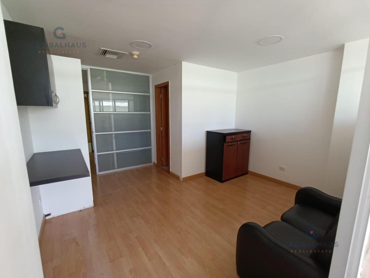 Venta o Alquiler de Oficina Amoblada en Edificio Equilibrium, 38 m² V. B, Guayas — imagen 10
