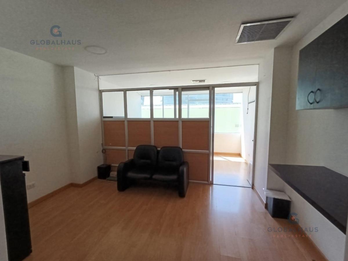 Venta o Alquiler de Oficina Amoblada en Edificio Equilibrium, 38 m² V. B, Guayas — imagen 8