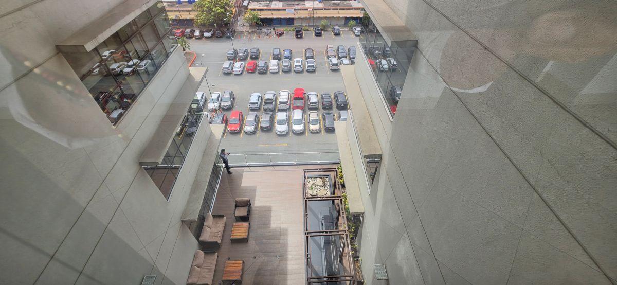 Vendo Oficina Premium Corporativa 116 m² Sky Building + 20 m² Terraza + 2 Parqueos Sector Aeropuerto, Guayas — imagen 9