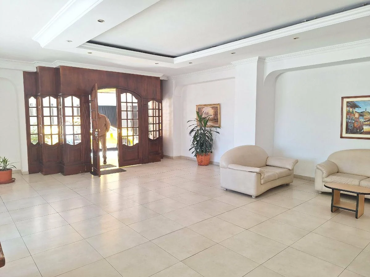 Vendo Amplio Departamento 3 Dorm. Quito Tenis — imagen 7