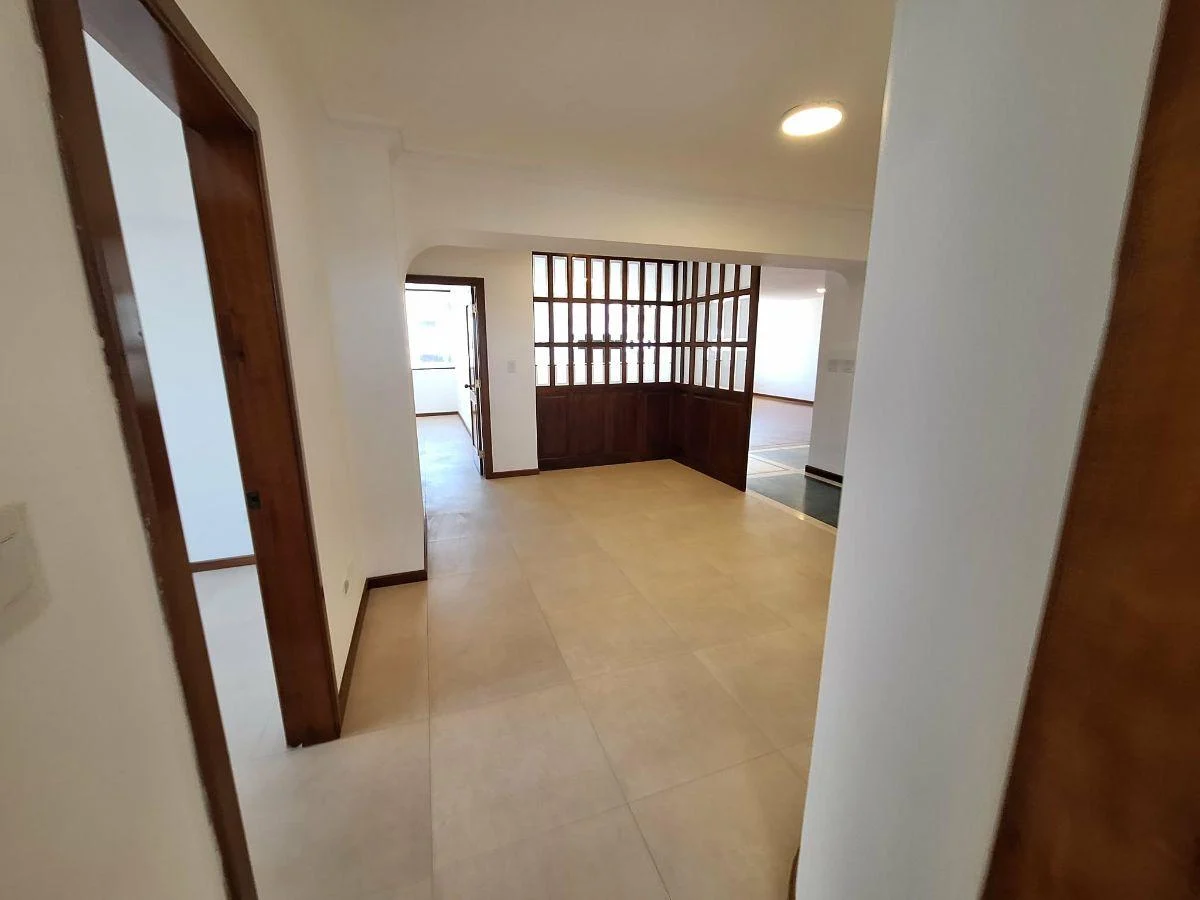 Vendo Amplio Departamento 3 Dorm. Quito Tenis — imagen 6