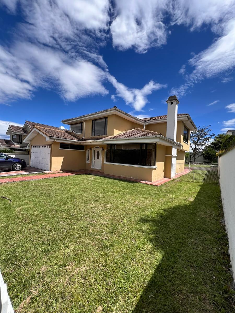 Casa de Estilo Americano en Venta en Tumbaco — imagen 10