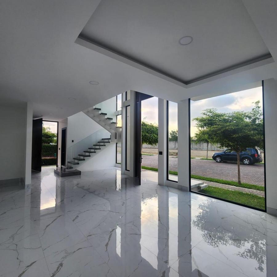 Casa de Estreno de Venta, Samborondon. Guayas — imagen 10