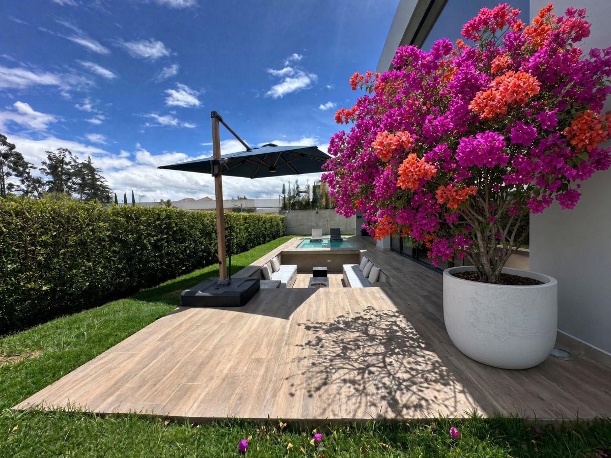 Hermosa Casa Moderna de Venta en Urbanización Privada Tumbaco! — imagen 6