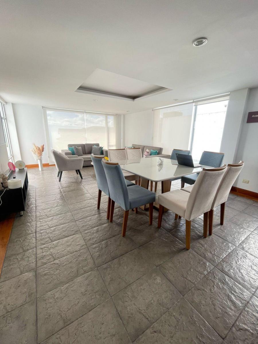Venta Departamento Tres Dorm. Miravalle Cumbaya — imagen 10