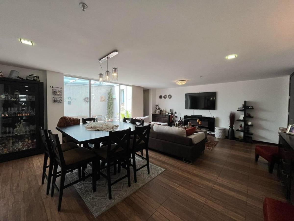 Departamento en Venta en Ponceano – 3 Dorm. con Baño, 4 Parqueaderos, 2 Bodegas y 3 Patios — imagen 10