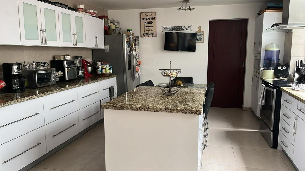 Departamento en Venta en Ponceano – 3 Dorm. con Baño, 4 Parqueaderos, 2 Bodegas y 3 Patios — imagen 8