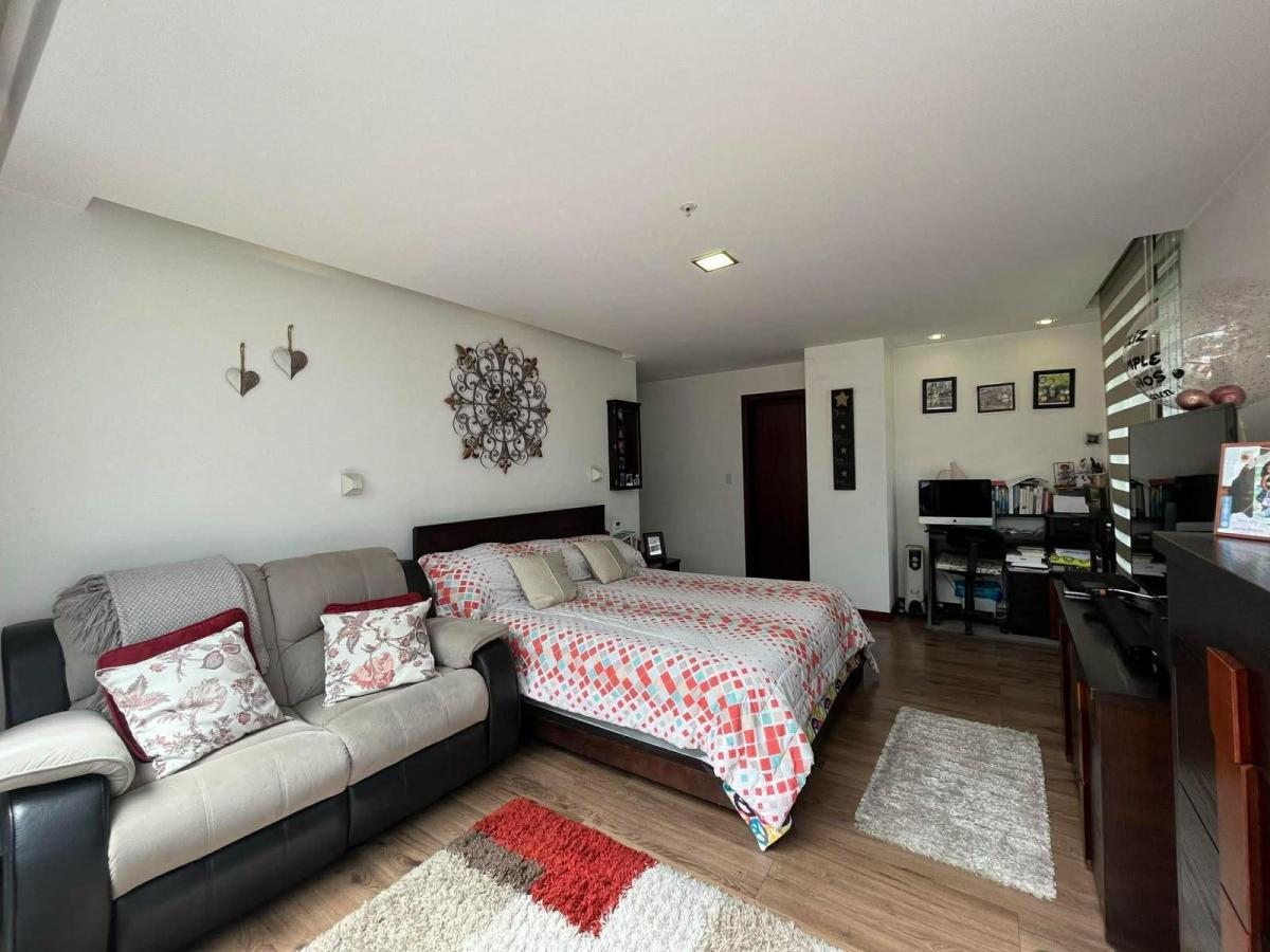 Departamento en Venta en Ponceano – 3 Dorm. con Baño, 4 Parqueaderos, 2 Bodegas y 3 Patios — imagen 5
