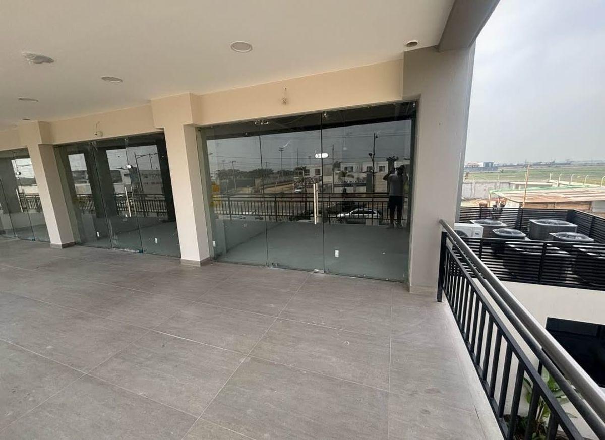 Local Comercial en Venta C. C. Viscaya II, Nuevo Samborondón, Guayas — imagen 3