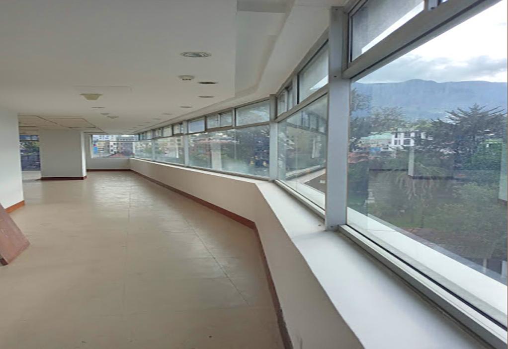 Av Atahualpa Vendo Oficina 515 m² 10 Parqueaderos — imagen 8