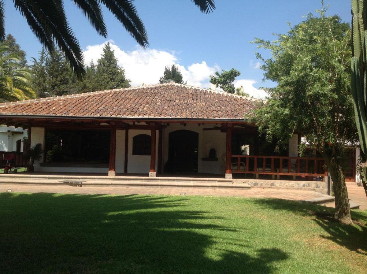 Casa Estilo Hacienda en Cumbaya — imagen 10