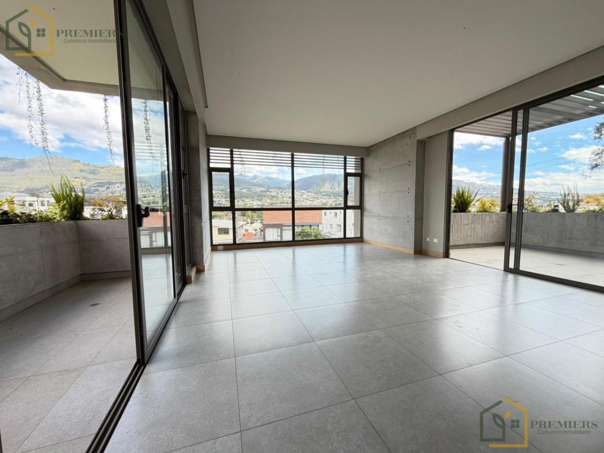 Hermoso Departamento Tres Habitaciones Cumbaya — imagen 8