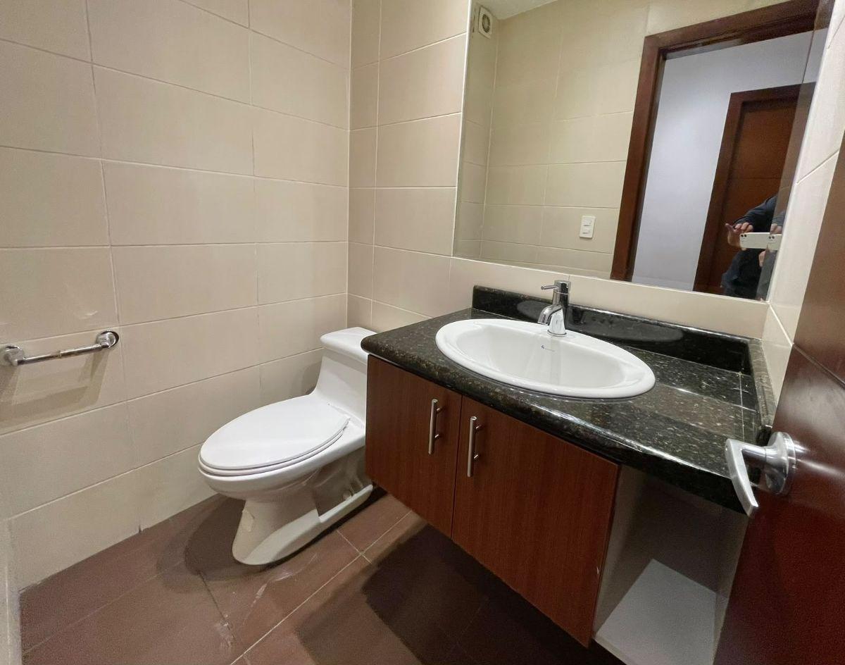 Vendo Amplio Dpto de 3 Dorm. $125.000 en La Zona de La Puce, Superintendencia de Bancos — imagen 4