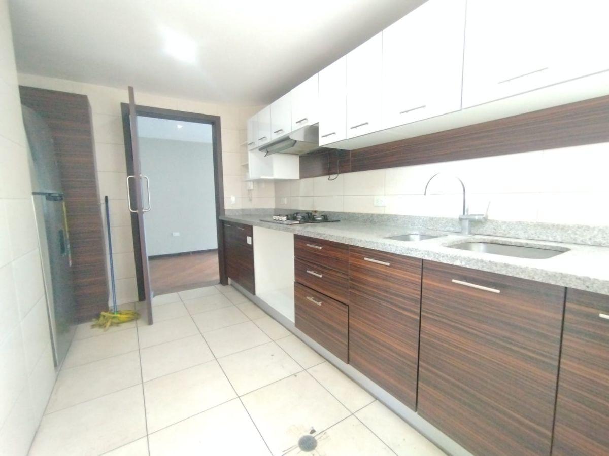 Departamento en Venta Av Shyris Frente Al Parque La Carolina — imagen 6
