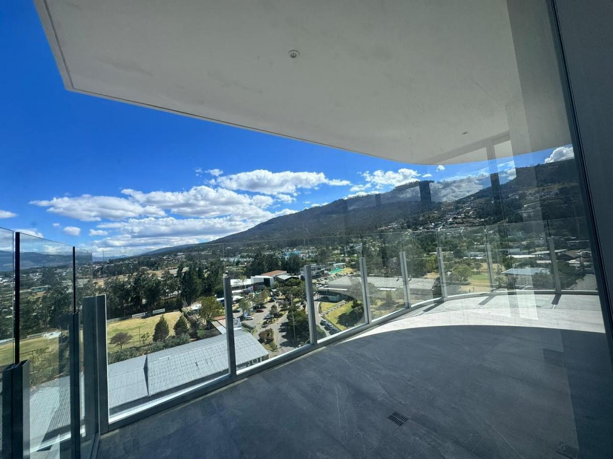 Departamento a Estrenar de Venta en Sky View Towers Sector Lumbisi — imagen 5