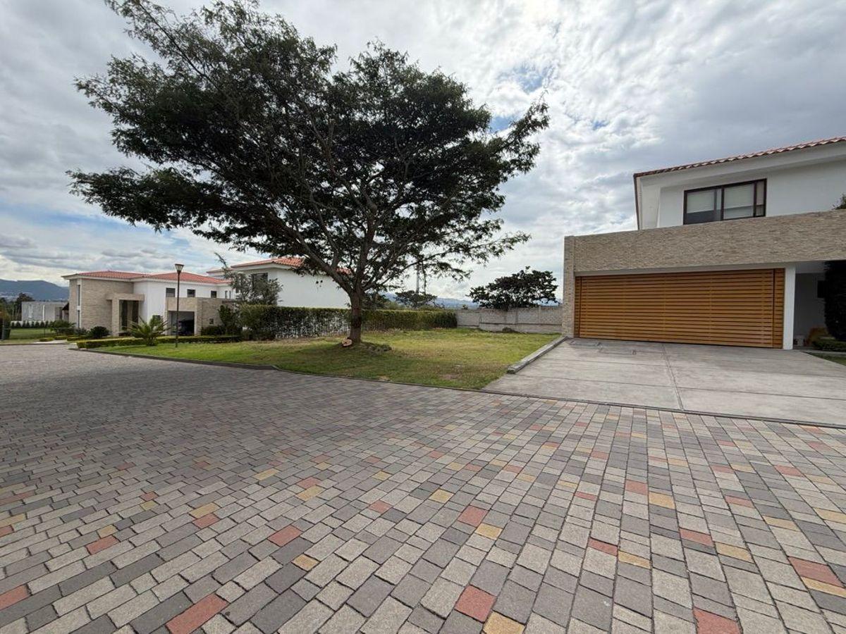 "último Lote Disponible en San Antonio de Arrayanes – Puembo 620 M²" — imagen 6